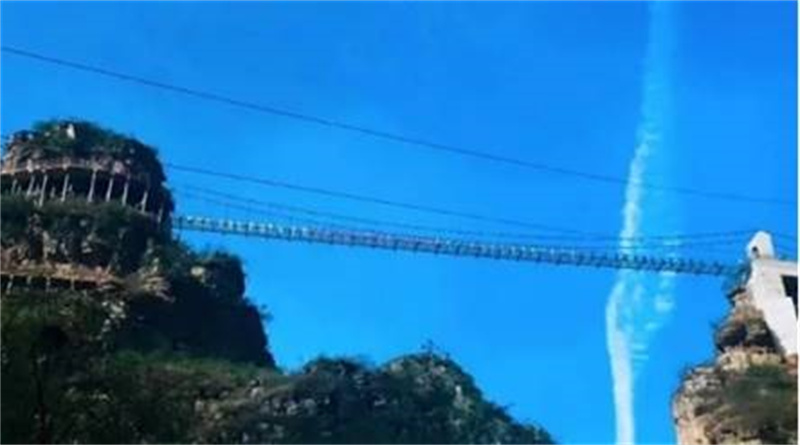 北京房山樂穀銀灘玻璃吊橋