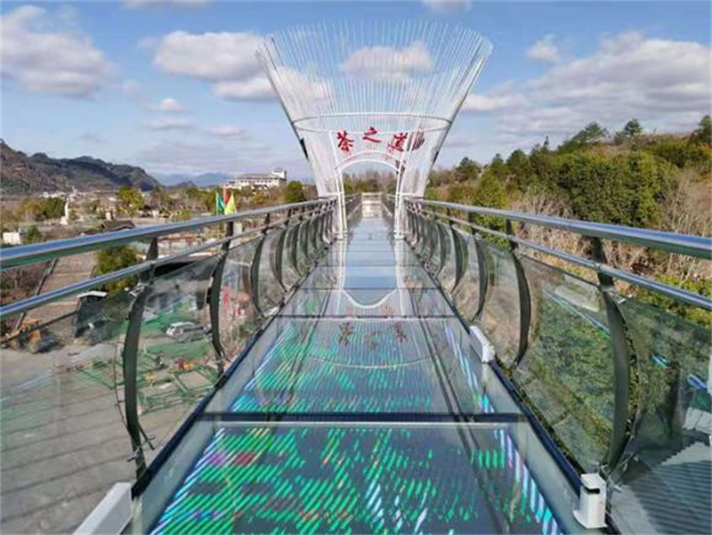玻璃棧道（dào）